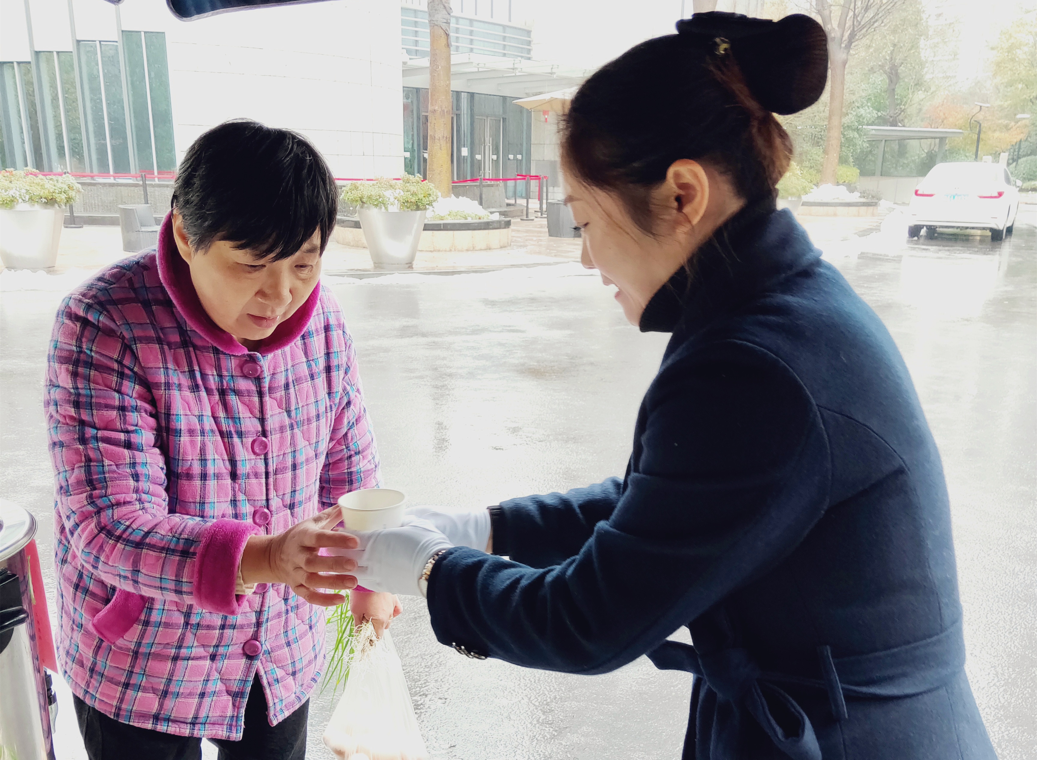 让温暖触手可及|他们为家园开启“暖冬”模式，把寒冷拒之门外